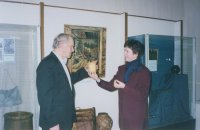 В.В. Климов, писатель, заслуженный работник РСФСР на открытии выставки "Заветный клад", посвящённой его 75-летию. 26 марта 2002